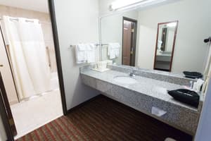 thumbnail: Bathroom amenities