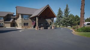 thumbnail: Interior entrance