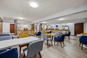 thumbnail: Breakfast area
