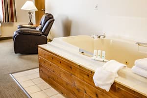 thumbnail: Jetted tub