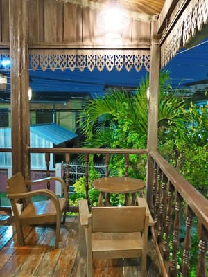 thumbnail: Balcony