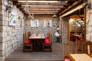 thumbnail: Restaurant