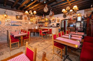 thumbnail: Restaurant