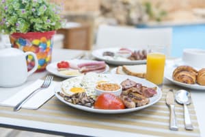 thumbnail: Dining
