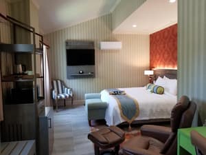 thumbnail: Room
