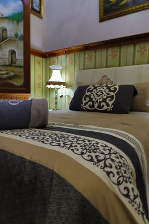 thumbnail: Room