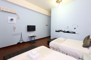 thumbnail: Room