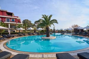 thumbnail: Outdoor pool