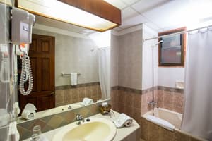 thumbnail: Bathroom