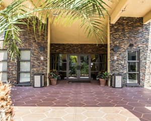 thumbnail: Exterior