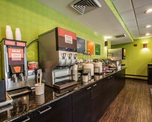 thumbnail: Breakfast area