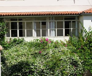 thumbnail: Front of property