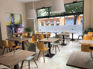 thumbnail: Bar (on property)