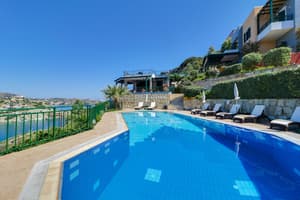 thumbnail: Outdoor pool