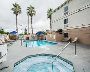 thumbnail: Pool
