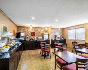 thumbnail: Breakfast area