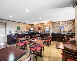 thumbnail: Breakfast area