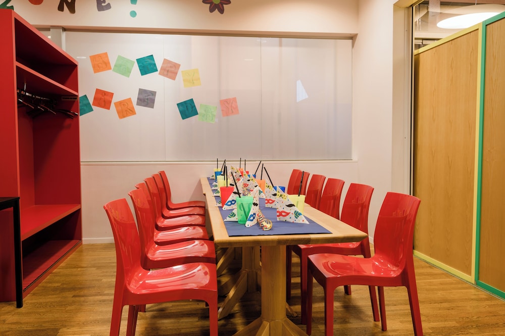 Children's play area - indoor