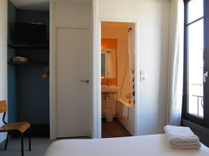 thumbnail: Room amenity