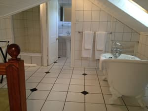 thumbnail: Bathroom