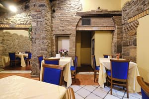 thumbnail: Restaurant