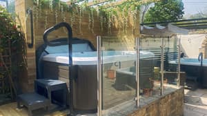 thumbnail: Outdoor spa tub
