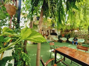 thumbnail: Outdoor banquet area