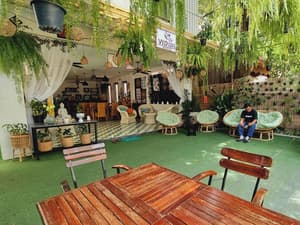 thumbnail: Outdoor banquet area