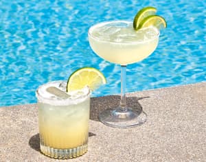 thumbnail: Poolside bar