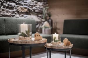 thumbnail: Interior detail