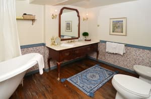 thumbnail: Bathroom