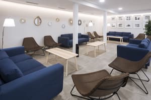 thumbnail: Lobby sitting area