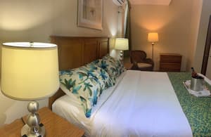 thumbnail: In-room dining