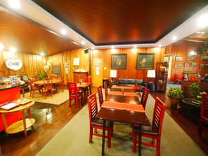 thumbnail: Restaurant