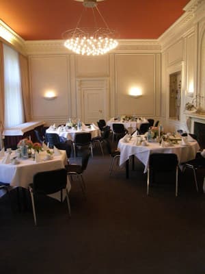 thumbnail: Restaurant
