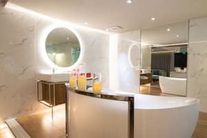 thumbnail: Deep soaking bathtub