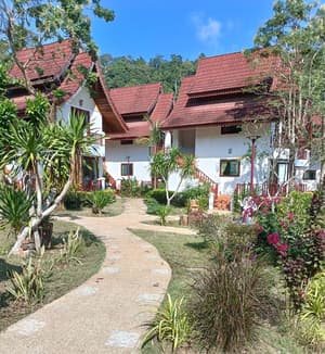thumbnail: Front of property