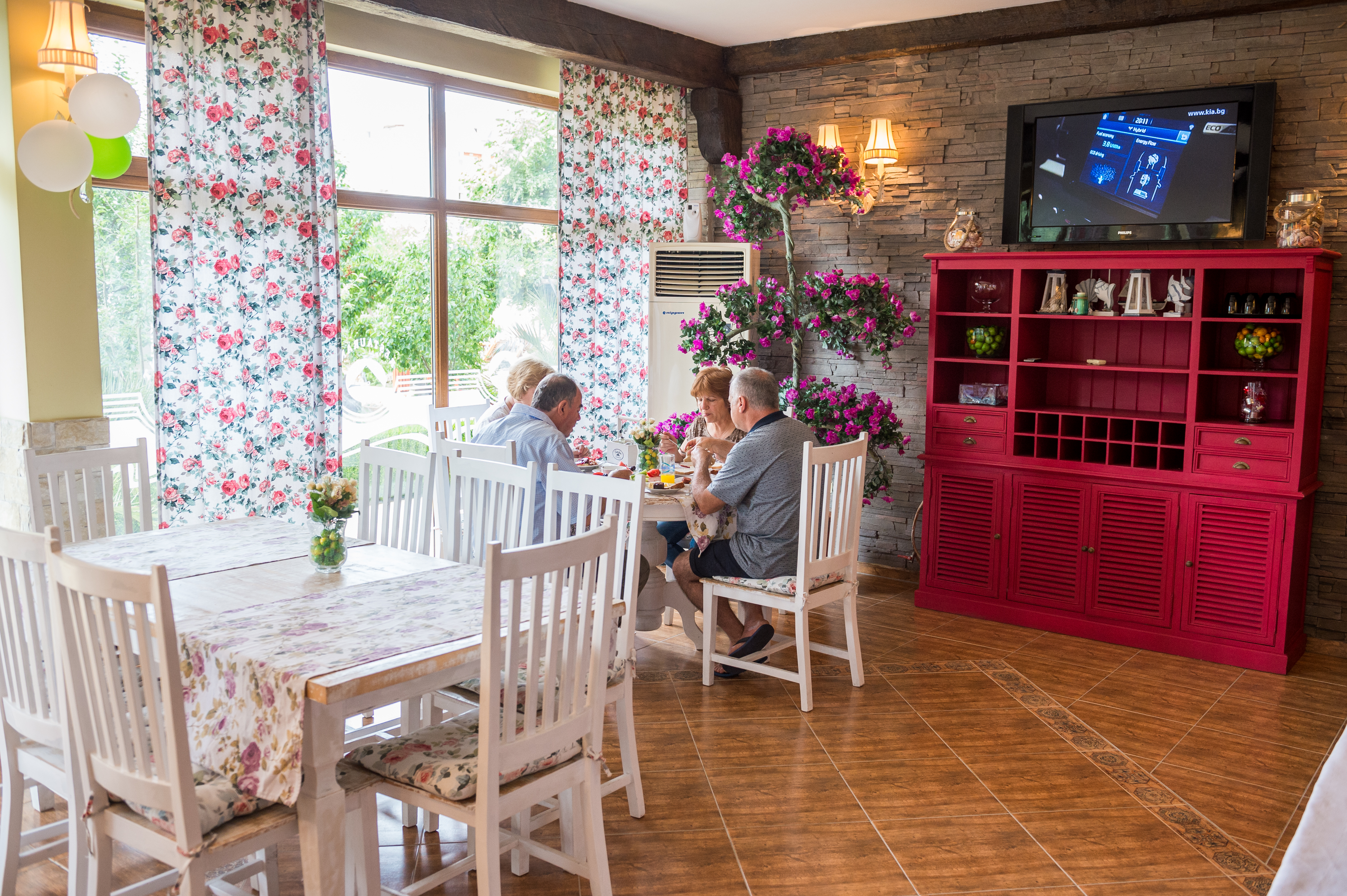 Restaurant-cafeteria