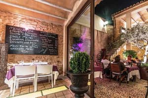 thumbnail: Restaurant