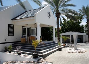 thumbnail: Property entrance