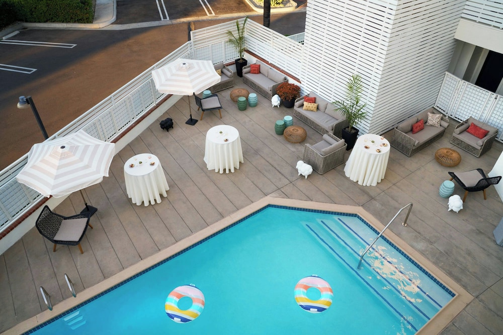 Swimming pool-spa