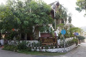 thumbnail: Property grounds