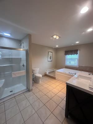 thumbnail: Jetted tub