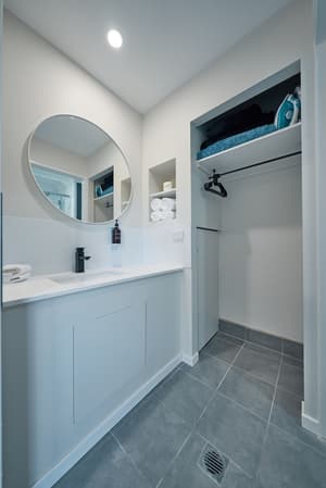 thumbnail: Bathroom