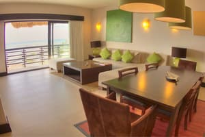 thumbnail: Interior