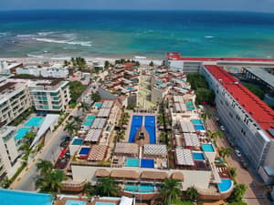 thumbnail: Pool