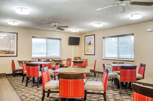 thumbnail: Breakfast area