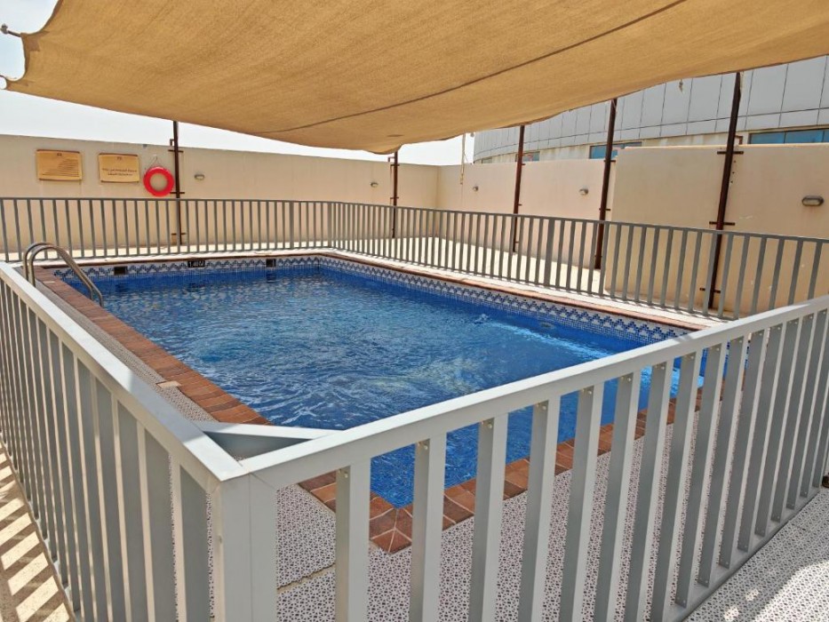 Swimming pool-spa