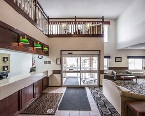 thumbnail: Interior entrance