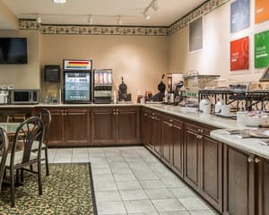 thumbnail: Breakfast area
